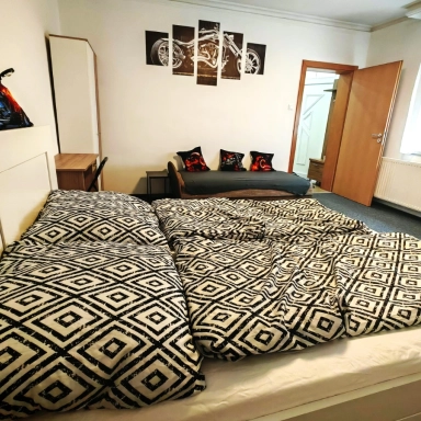 Ezee Rider 2 – Superior Apartman