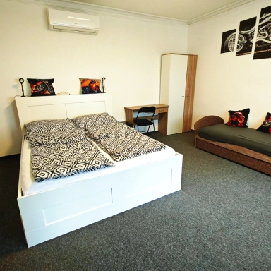 Ezee Rider 2 – Superior Apartman